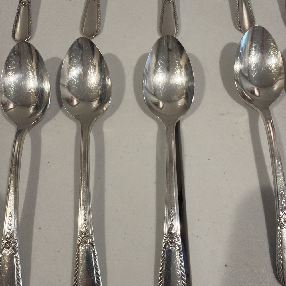 16 Wm Rogers International Memory Hiawatha 1937 Teaspoons Silver plated - Picture 5 of 6